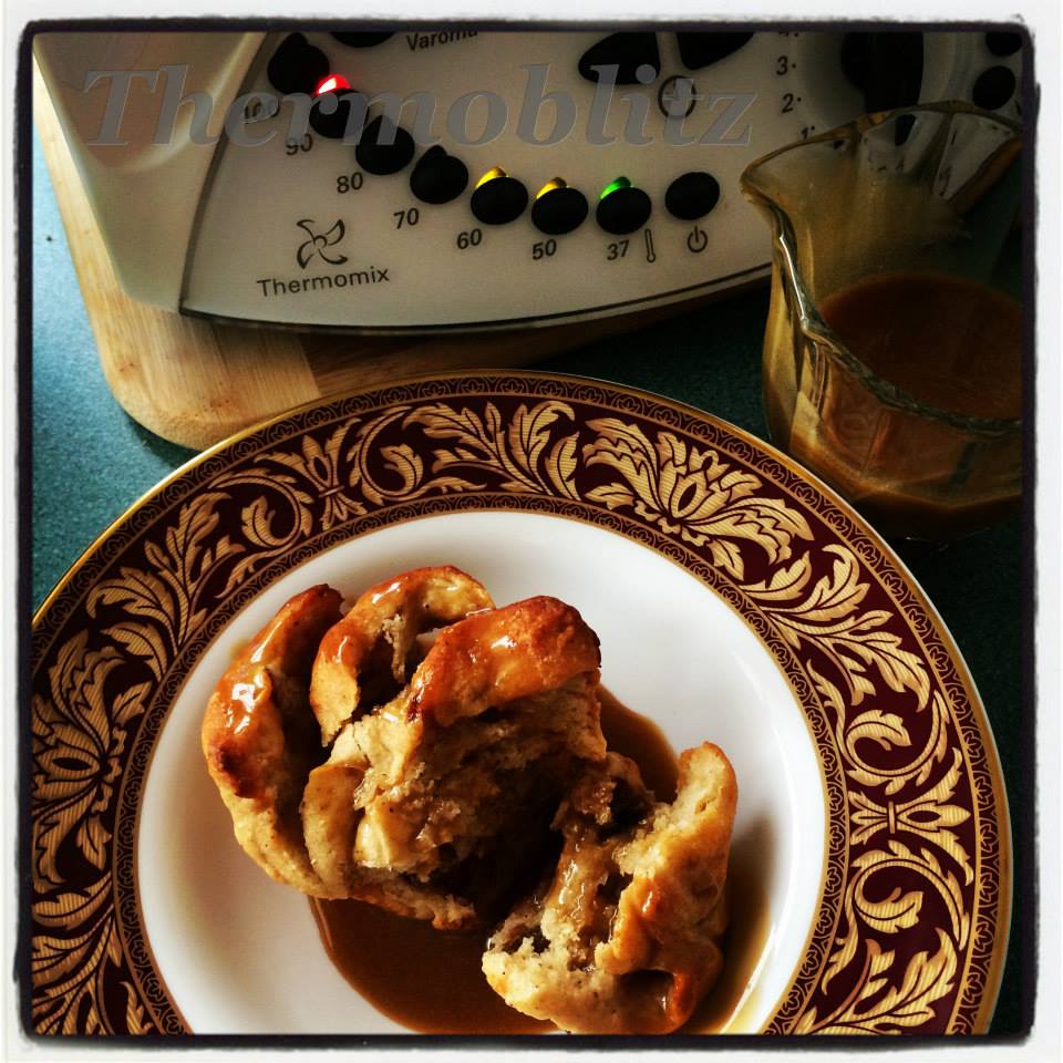 Easter Hot Pull Apart Buns with Maple Butter&nbsp;Syrup