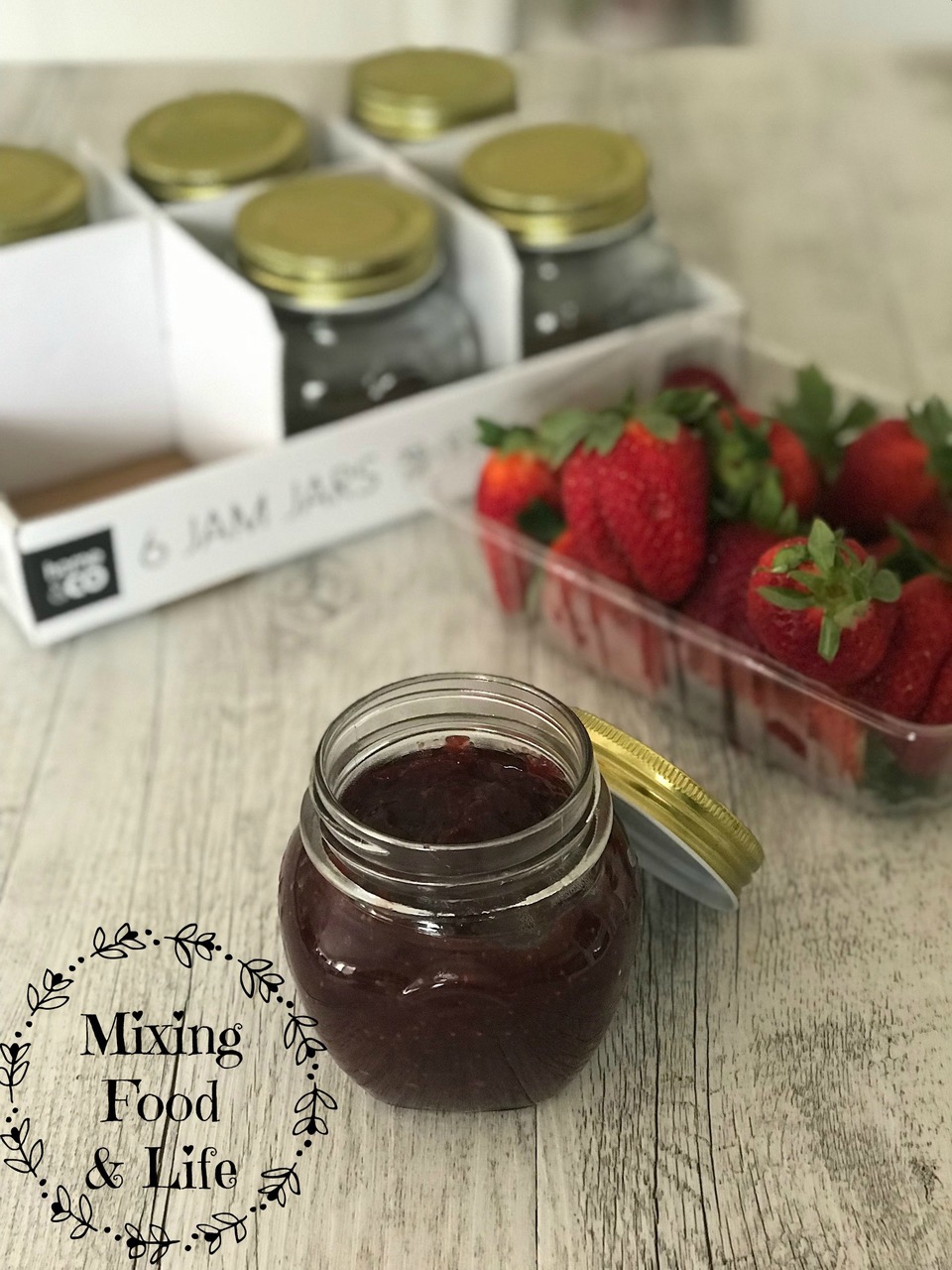 Reduced Sugar  Strawberry Jam with&nbsp;Vanilla